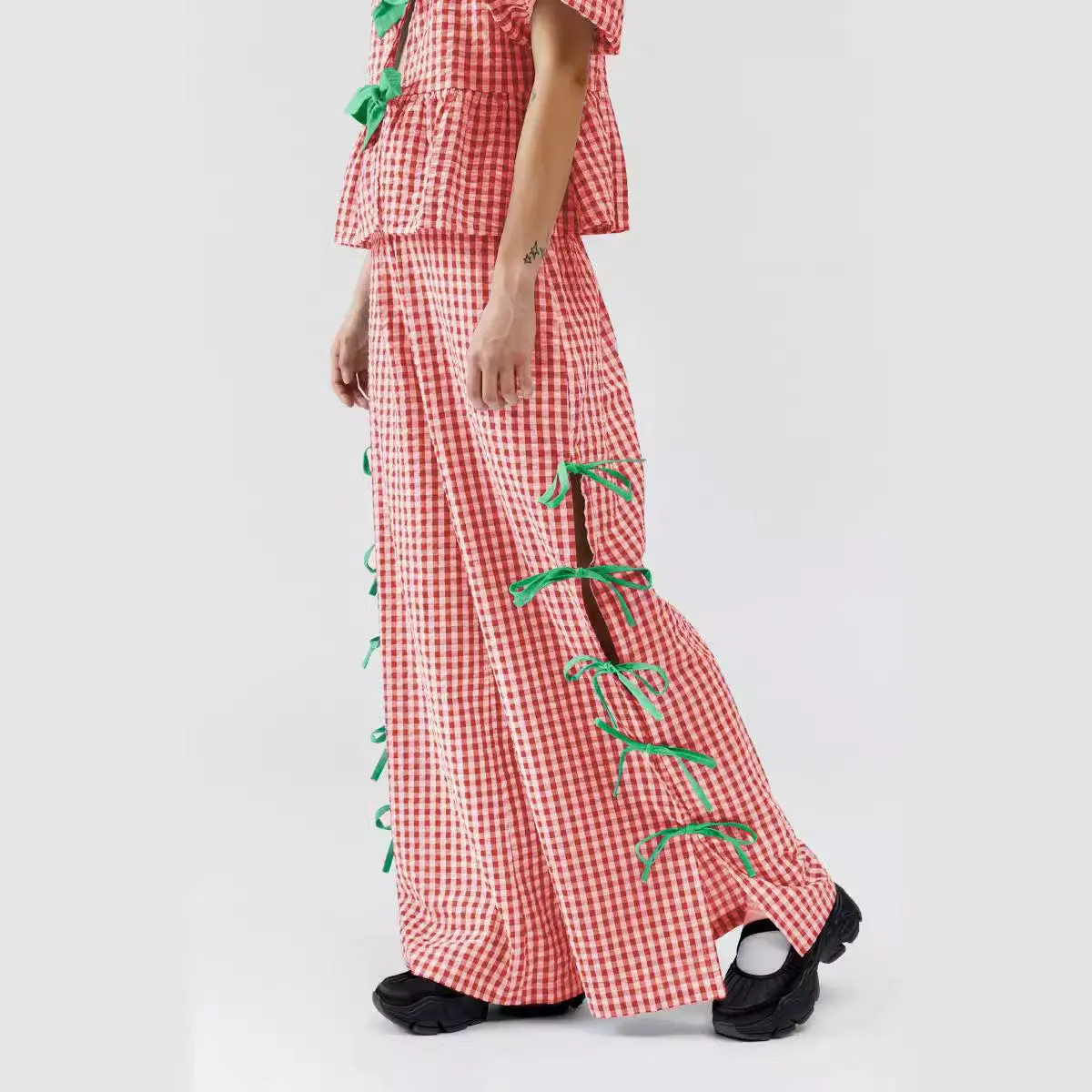 Jennifer – Fashionable Plaid Trousers with Side Slit