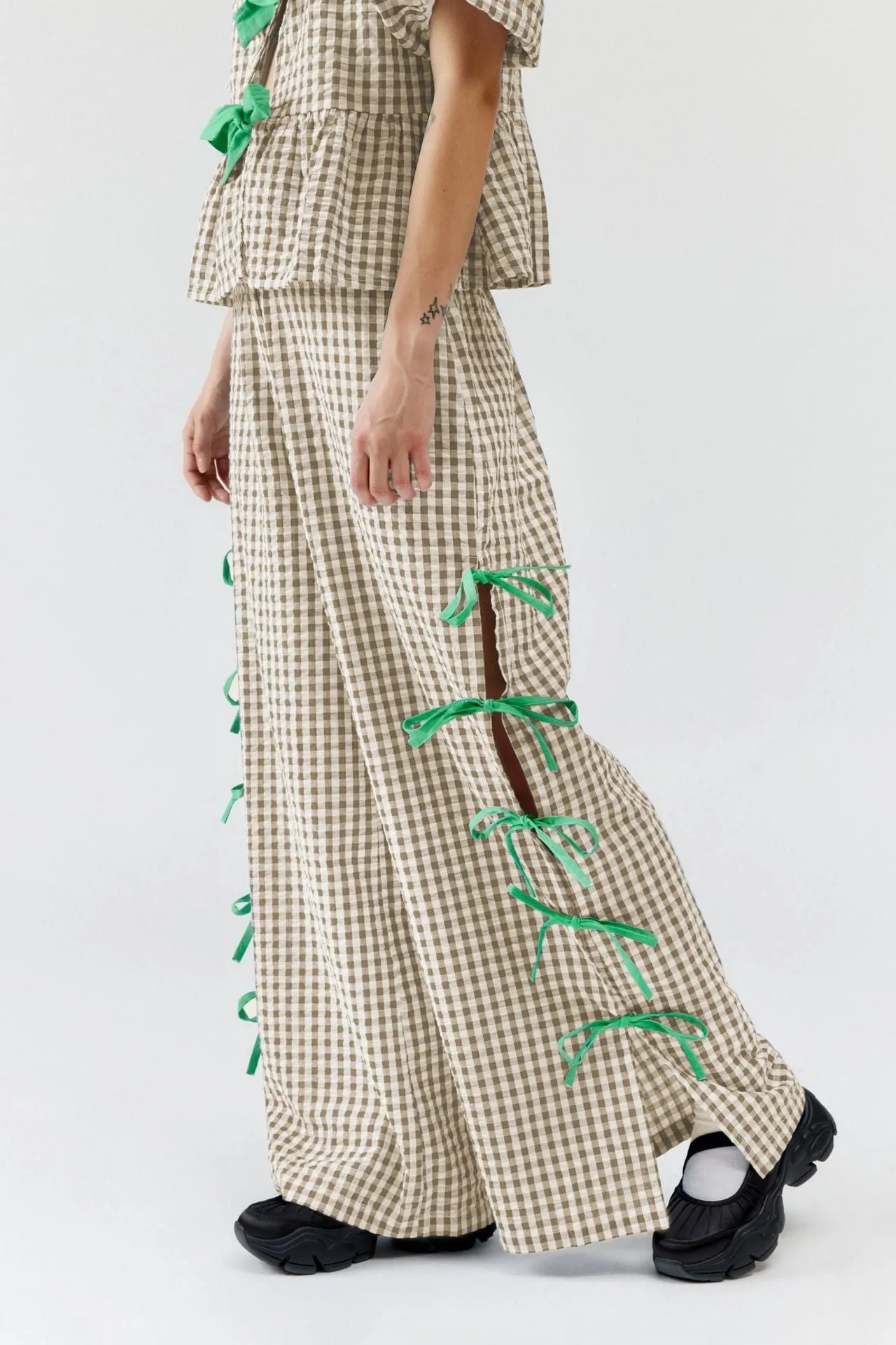 Jennifer – Fashionable Plaid Trousers with Side Slit