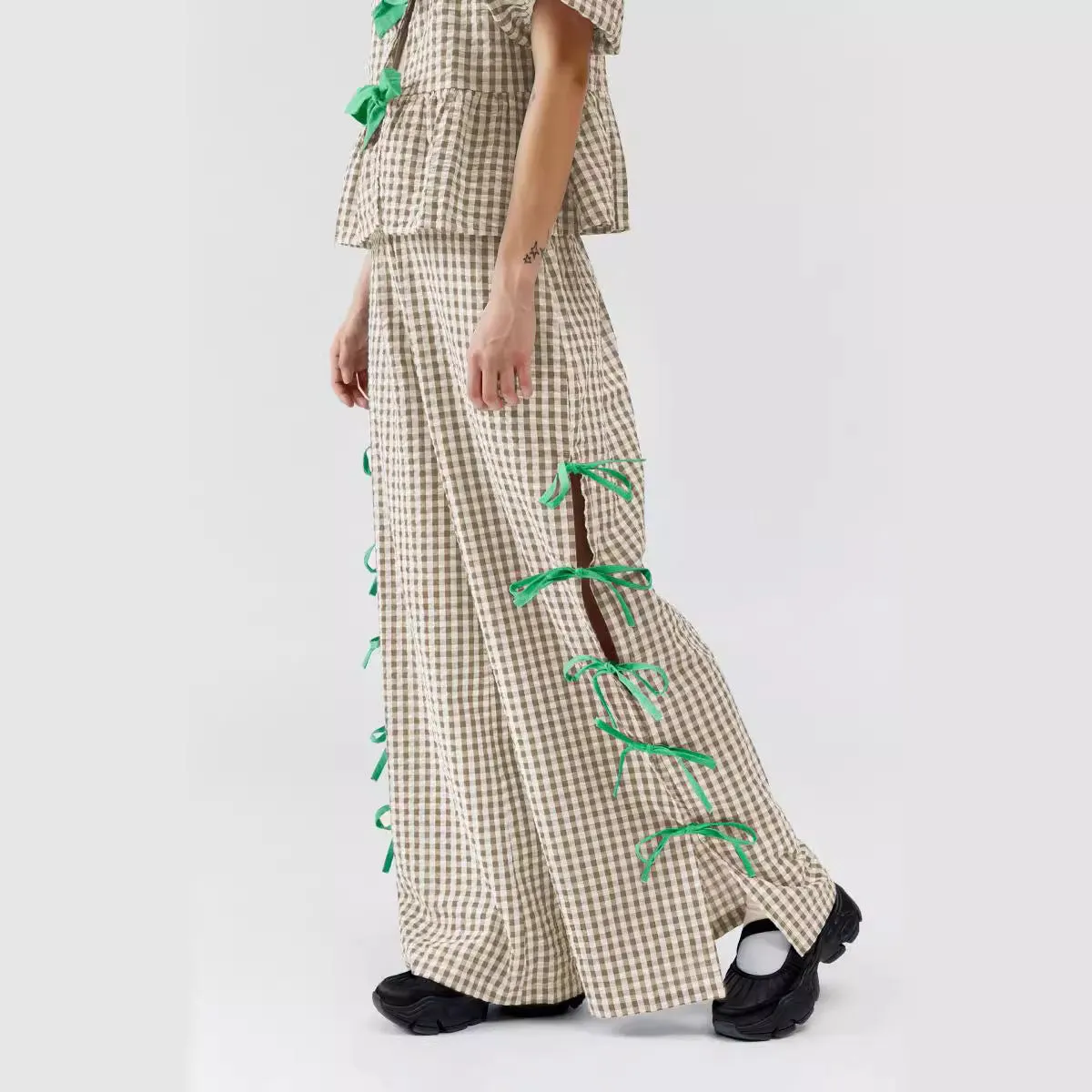 Jennifer – Fashionable Plaid Trousers with Side Slit