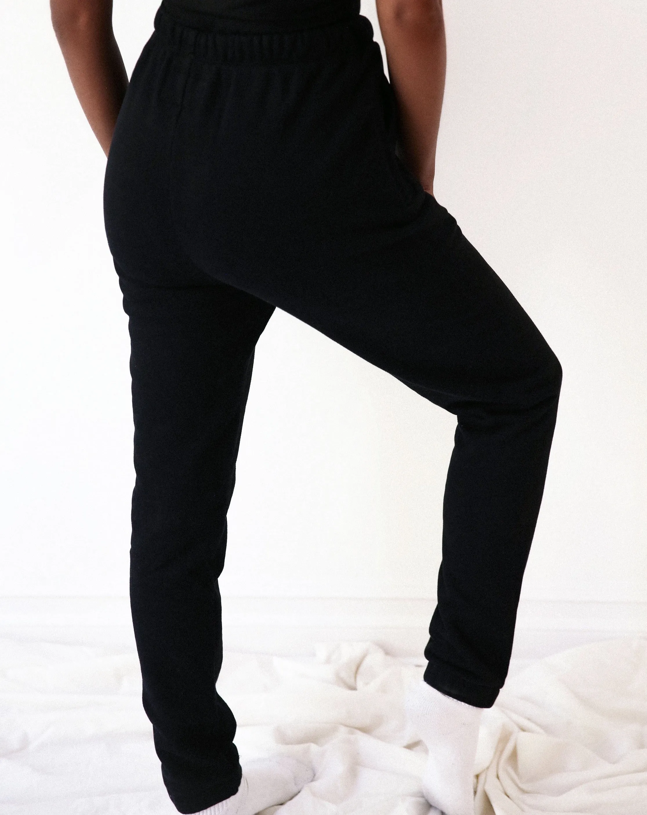 THE GLOVE LOUNGERS  (Final Sale)