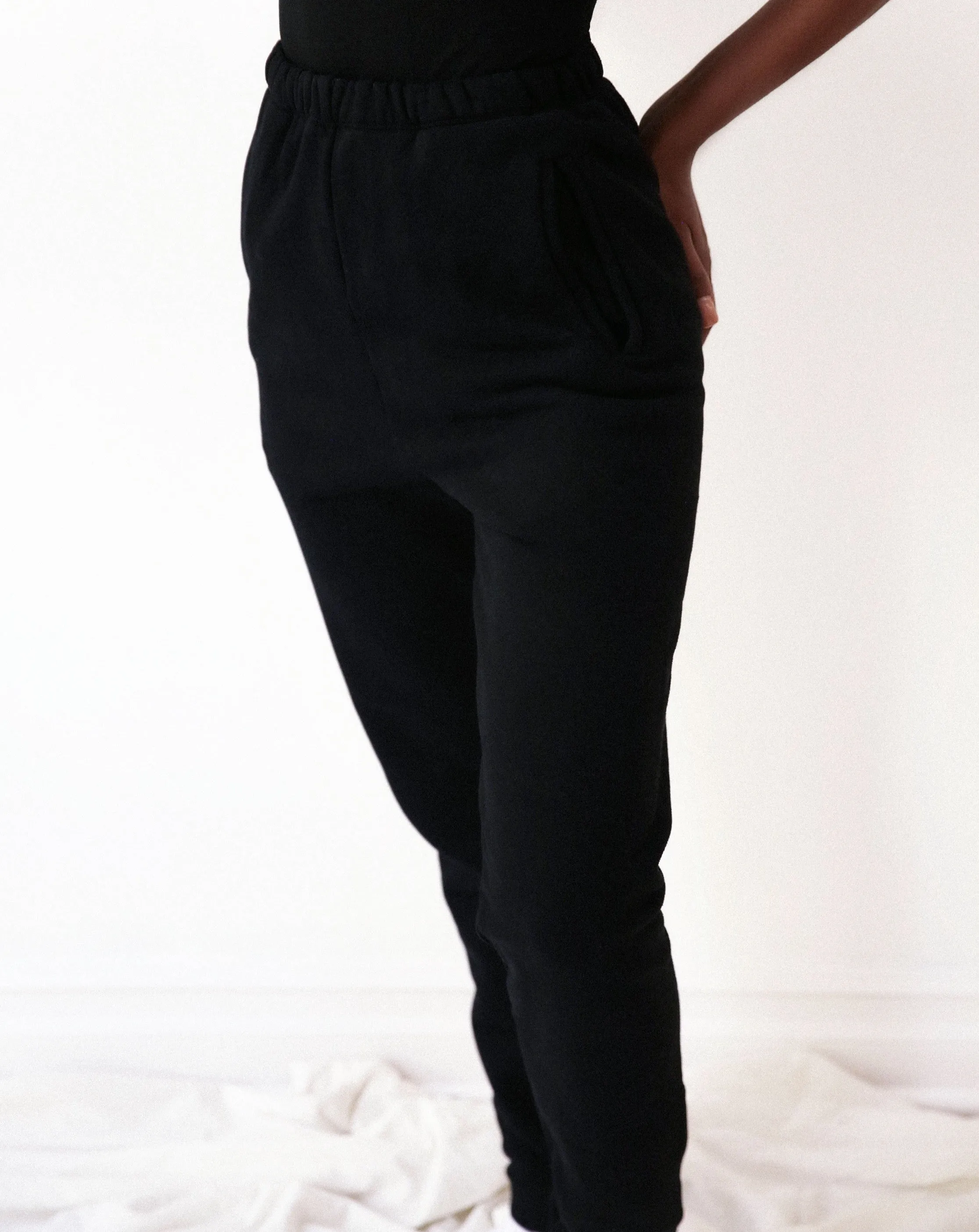 THE GLOVE LOUNGERS  (Final Sale)