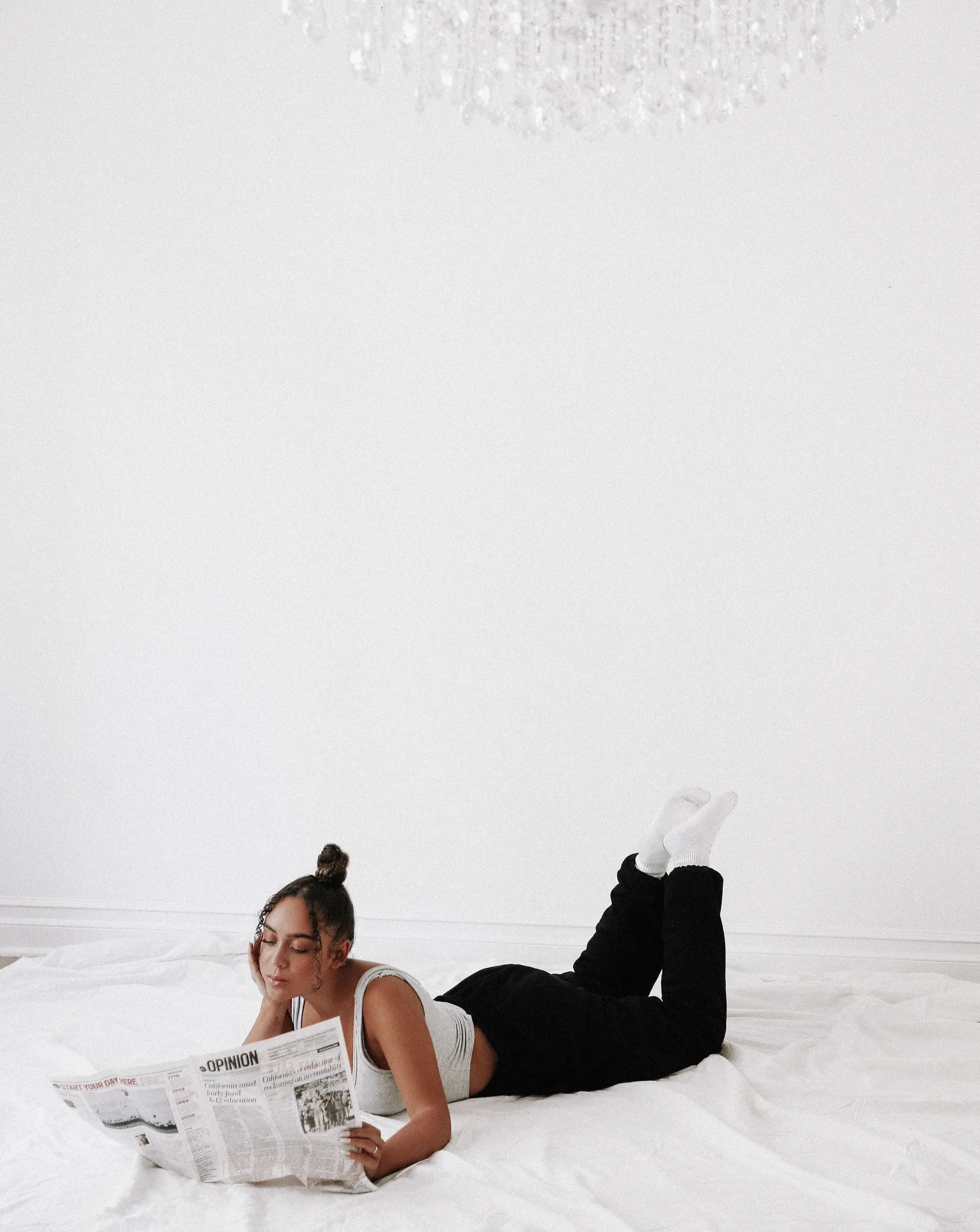 THE GLOVE LOUNGERS  (Final Sale)