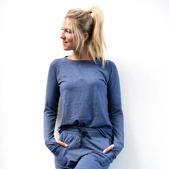 The Weekender Navy Thumbhole Top